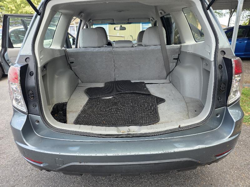 Subaru Forester 2.5i Manual 2011