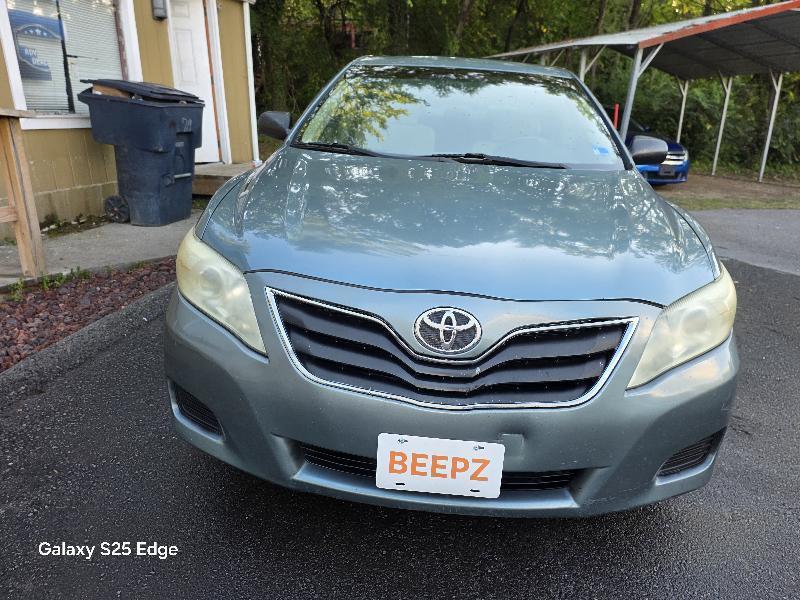 Toyota Camry 4dr Sdn LE Auto 2010