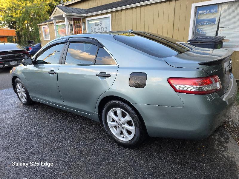 Toyota Camry 4dr Sdn LE Auto 2010