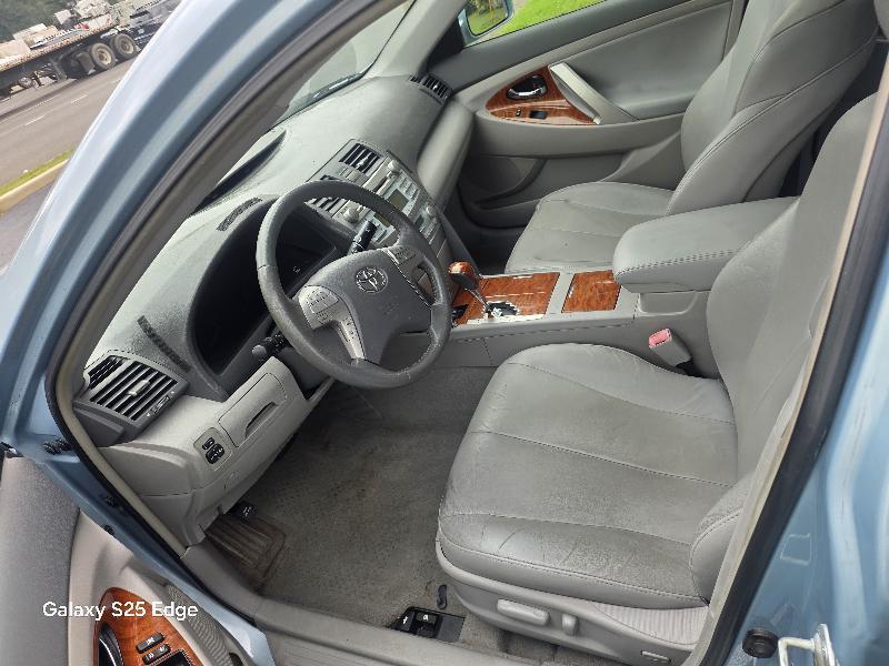 Toyota Camry LE V6 6-Spd AT 2009