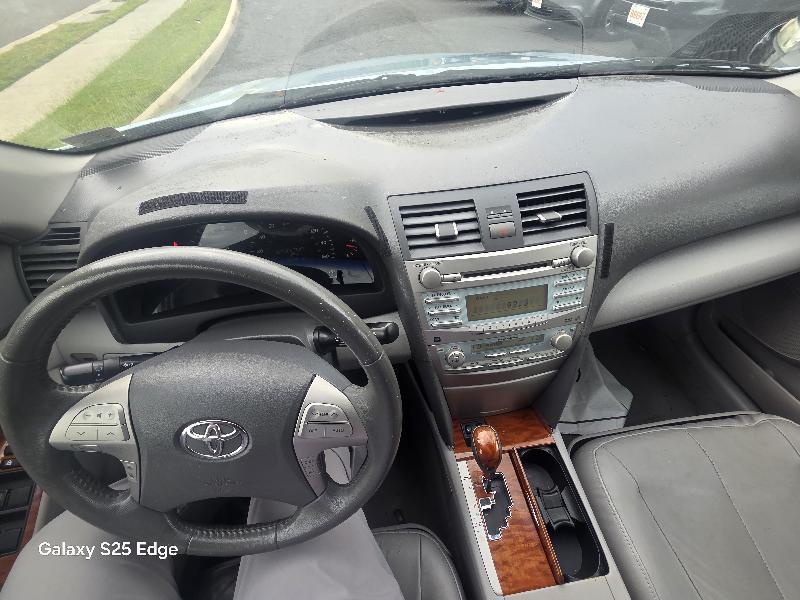 Toyota Camry LE V6 6-Spd AT 2009
