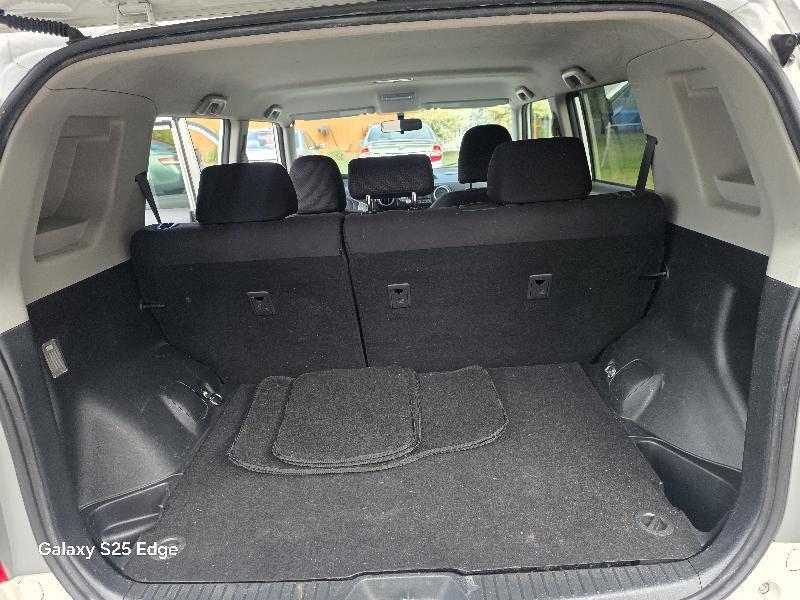 Scion xB 5-Door Wagon 5-Spd MT 2010
