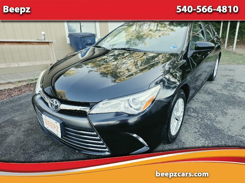Toyota Camry 4dr Sdn LE Auto 2017