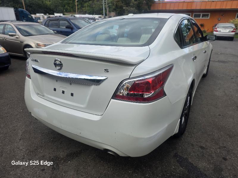 Nissan Altima 2.5 SV 2015