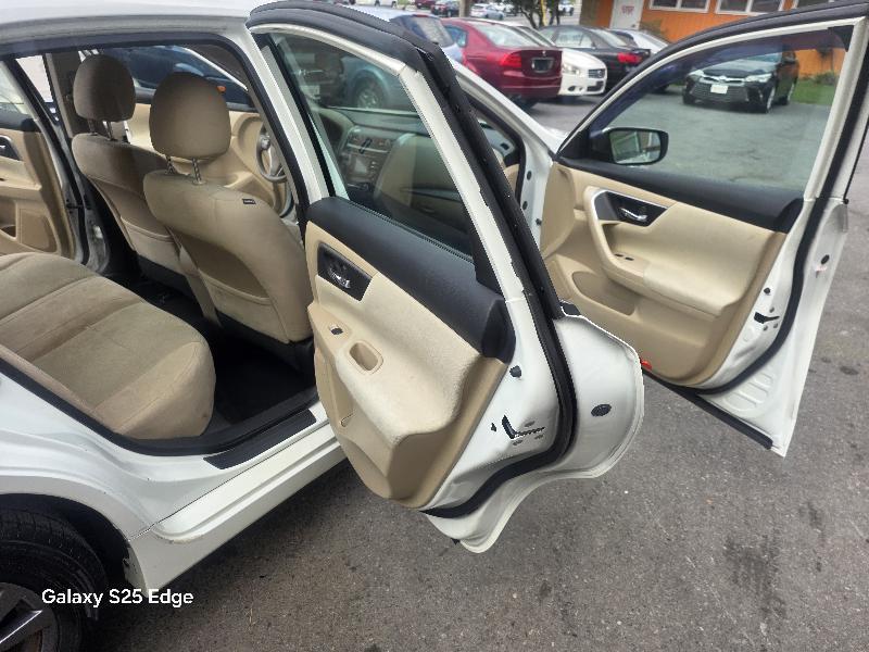 Nissan Altima 2.5 SV 2015