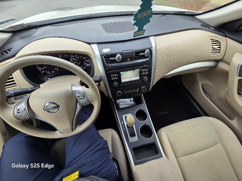 Nissan Altima 2.5 SV 2015