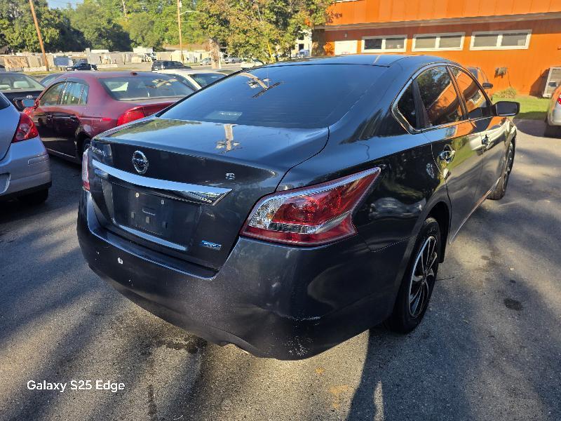 Nissan Altima 2.5 S 2013