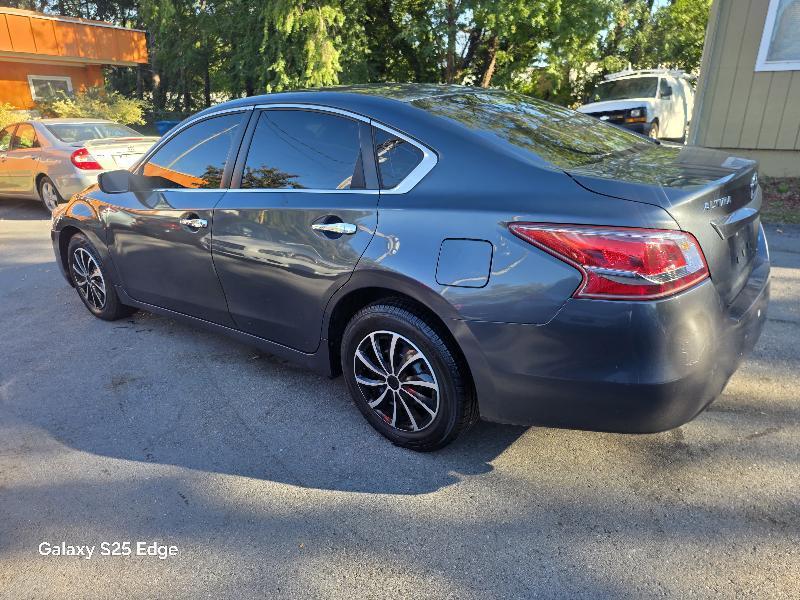 Nissan Altima 2.5 S 2013