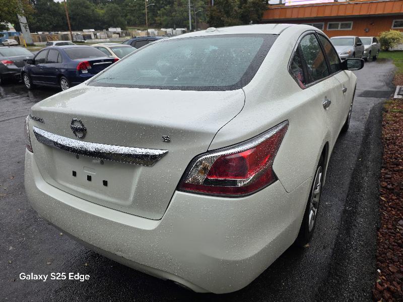 Nissan Altima 2.5 S 2015