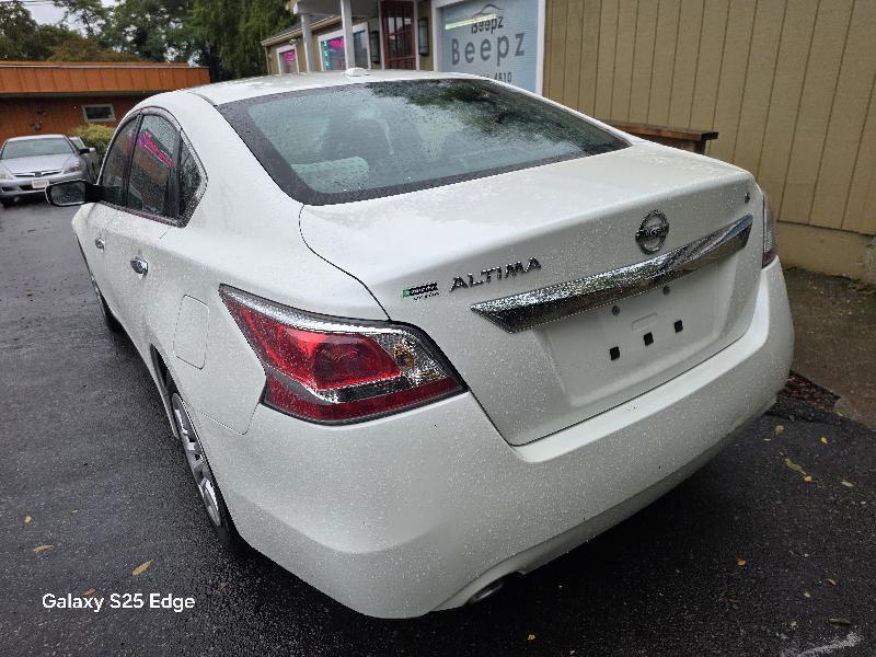 Nissan Altima 2.5 S 2015