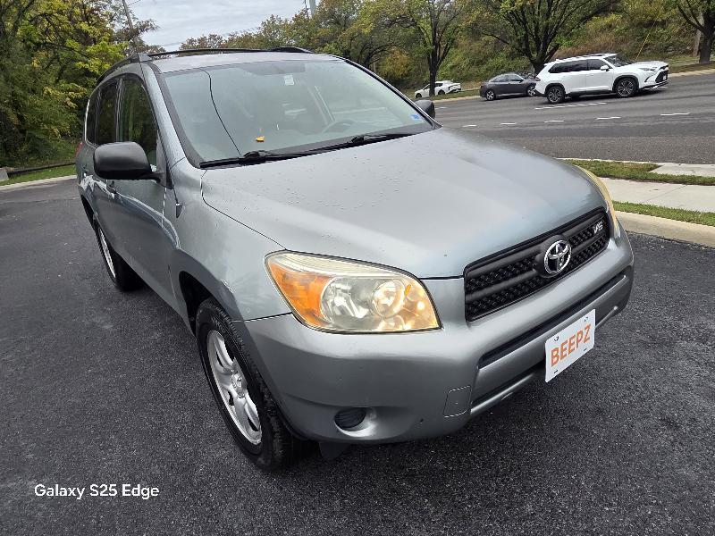 Toyota RAV4 Base V6 2WD 2006