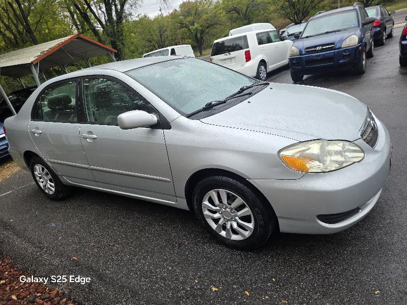 Toyota Corolla 4dr Sdn LE Auto 2005
