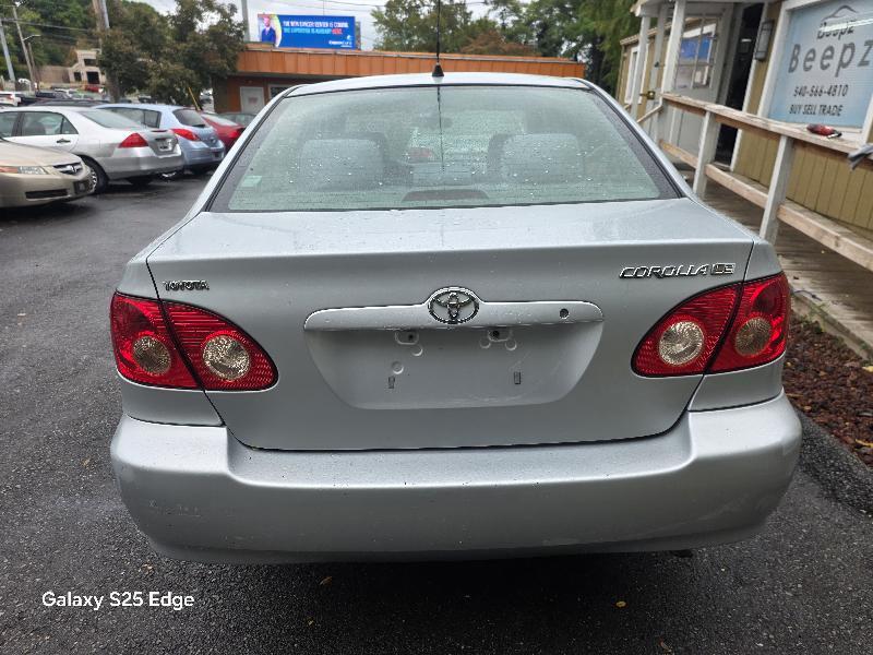 Toyota Corolla 4dr Sdn LE Auto 2005