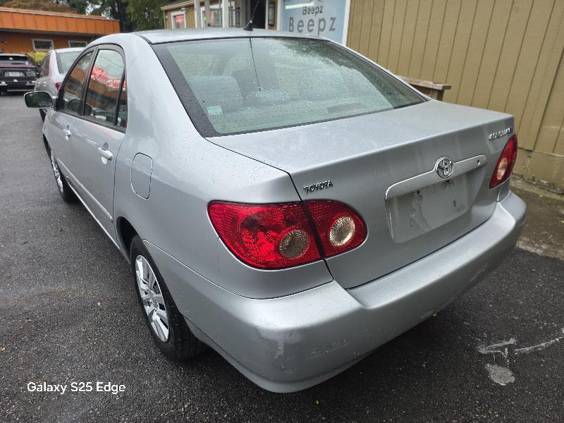 Toyota Corolla 4dr Sdn LE Auto 2005