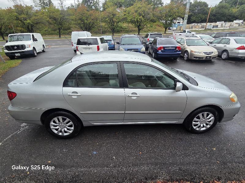 Toyota Corolla 4dr Sdn LE Auto 2005