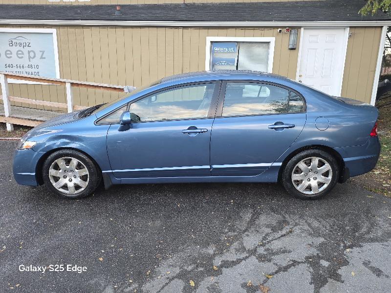 Honda Civic 4dr Sdn LX Auto 2010
