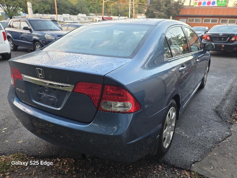 Honda Civic 4dr Sdn LX Auto 2010