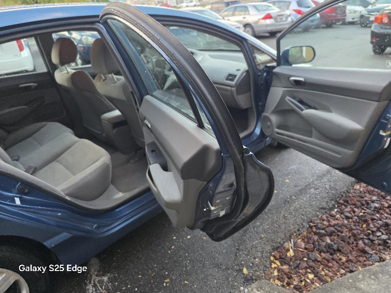Honda Civic 4dr Sdn LX Auto 2010