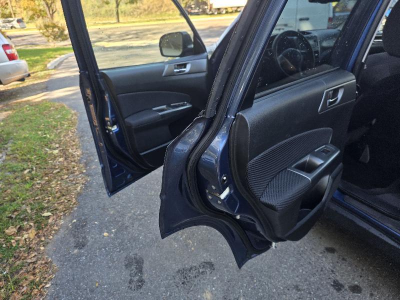 Subaru Forester 2.5X Premium 2012