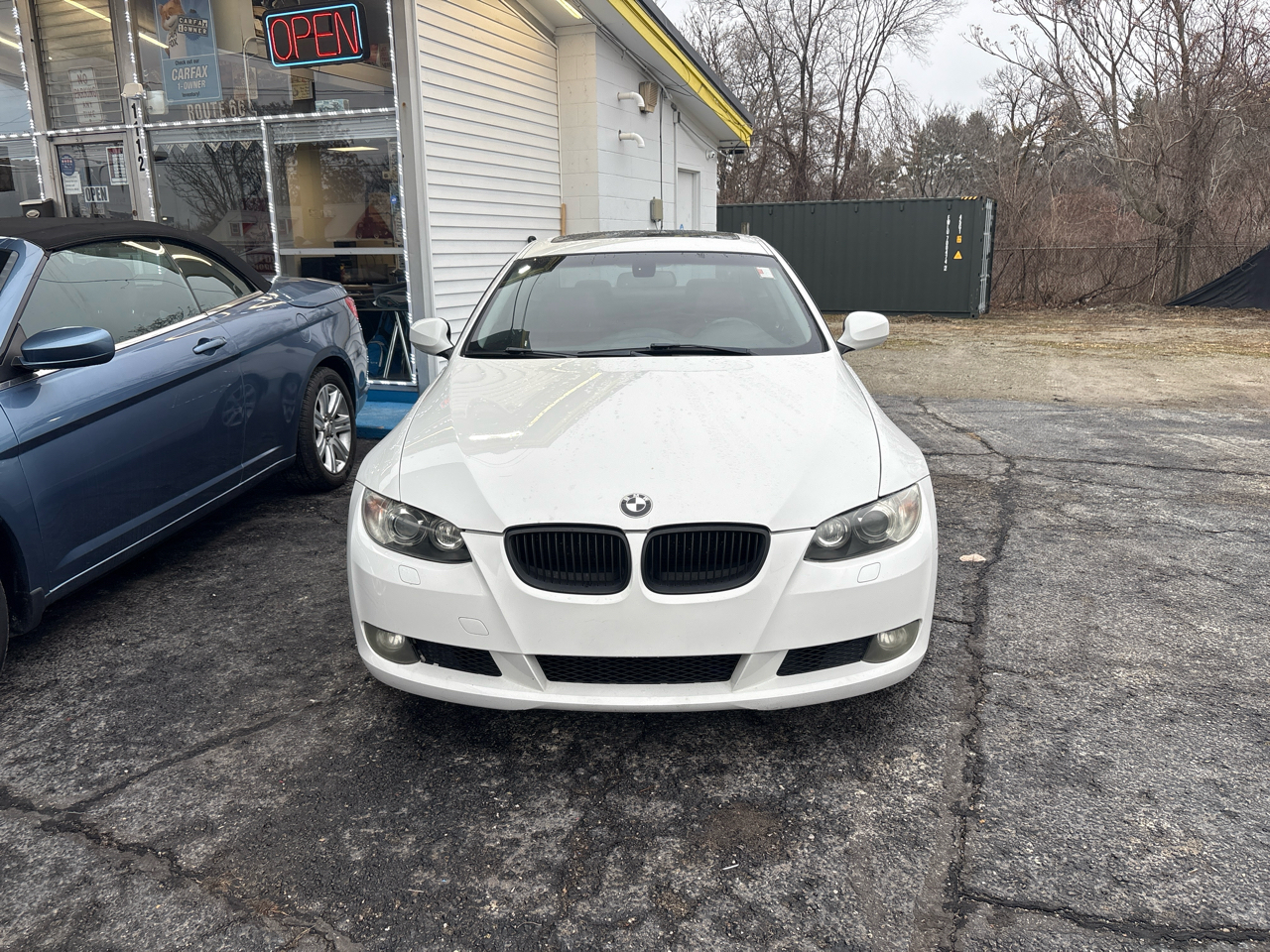 2010 BMW 3 Series 328i's photo