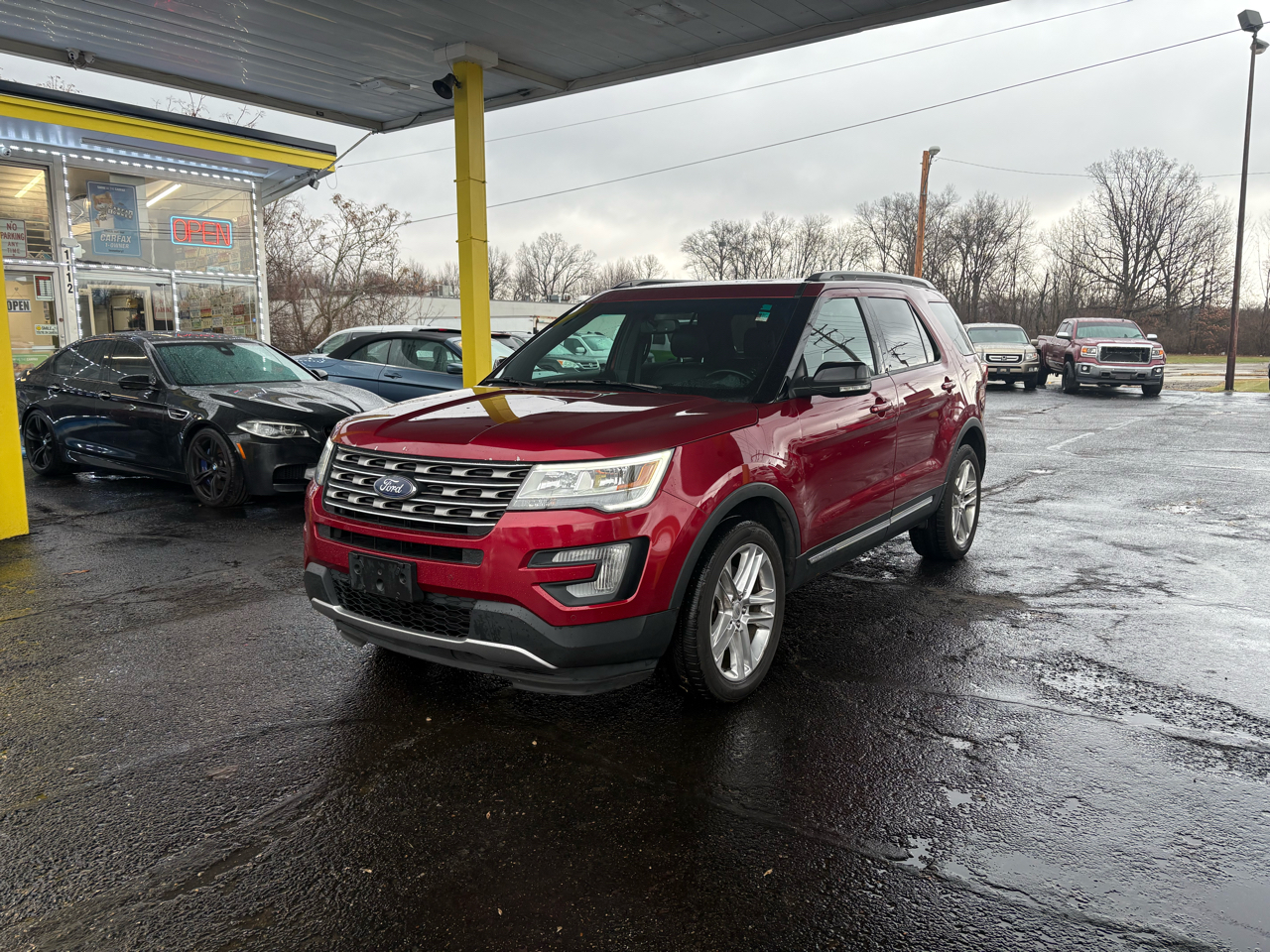 2016 Ford Explorer XLT's photo