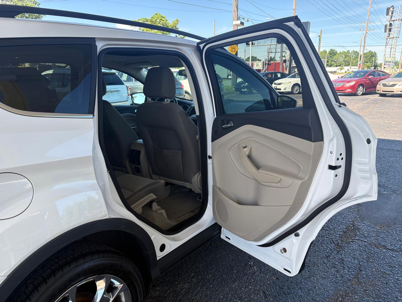 Ford Escape  2014