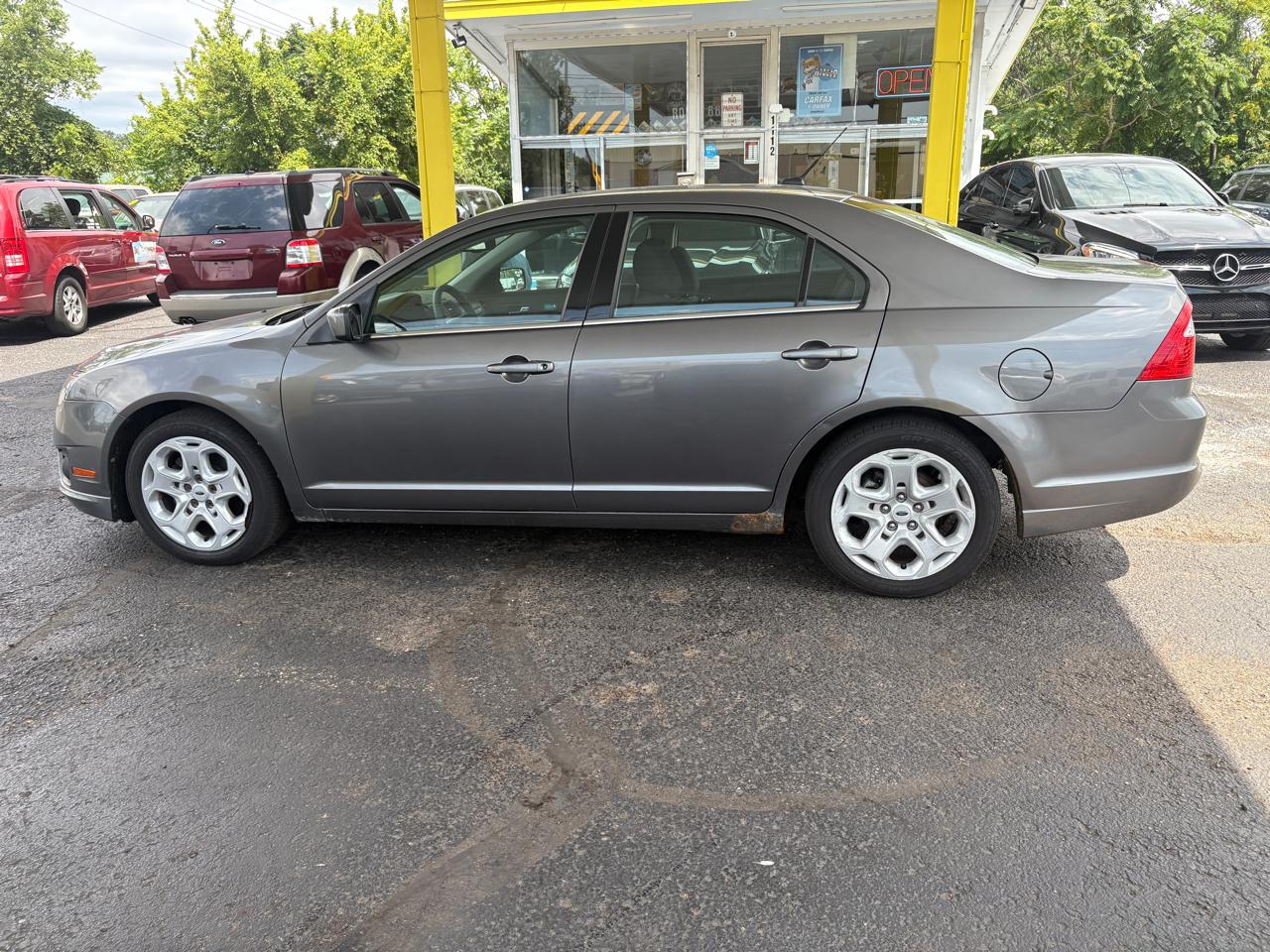 Ford Fusion  2011