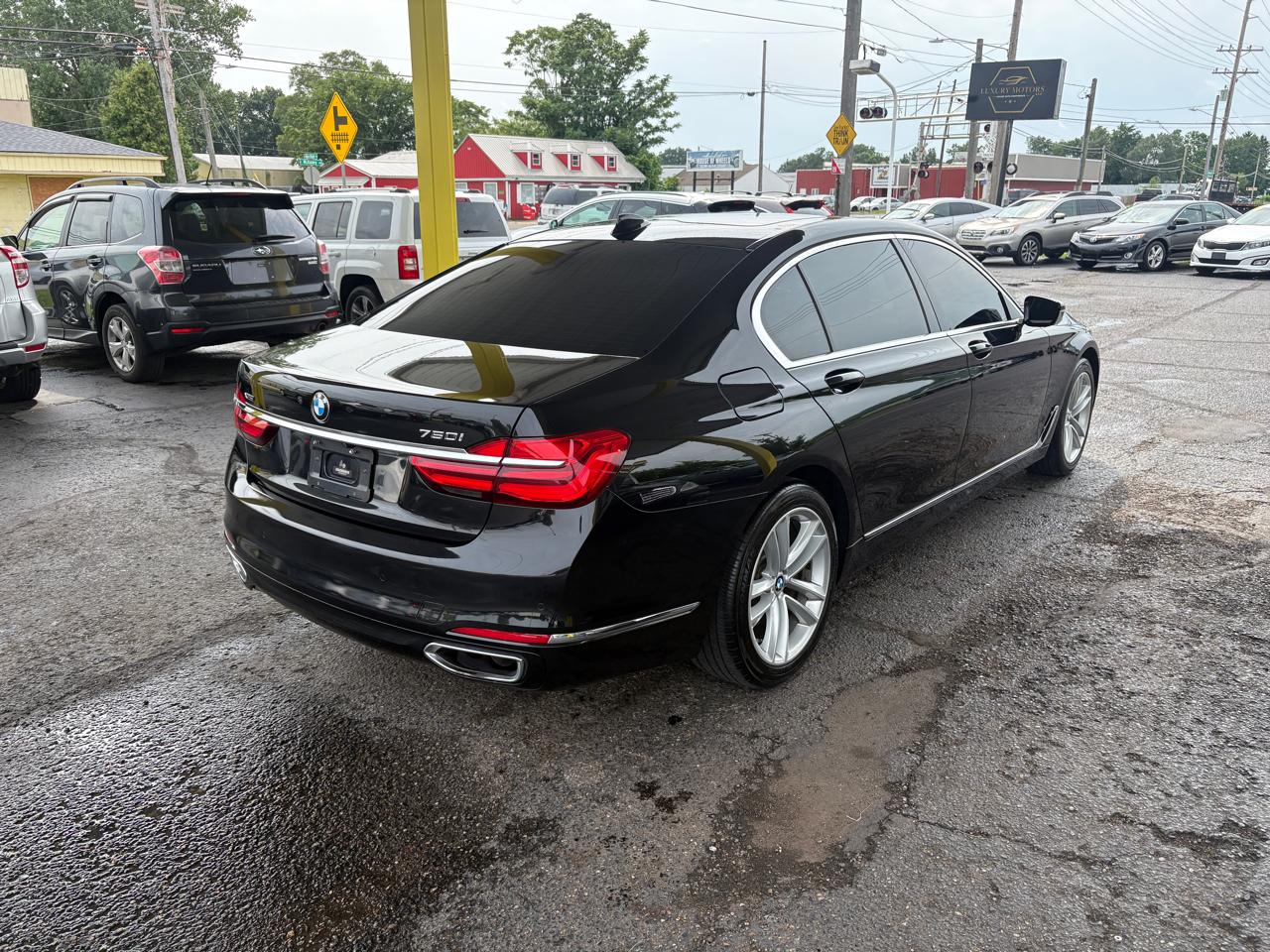 BMW 7-Series  2016
