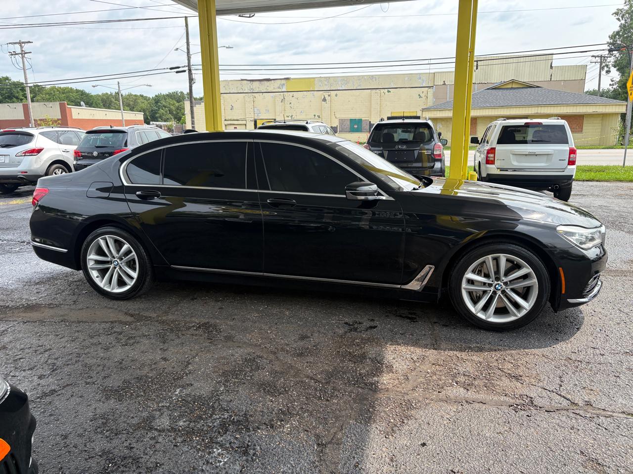 BMW 7-Series  2016