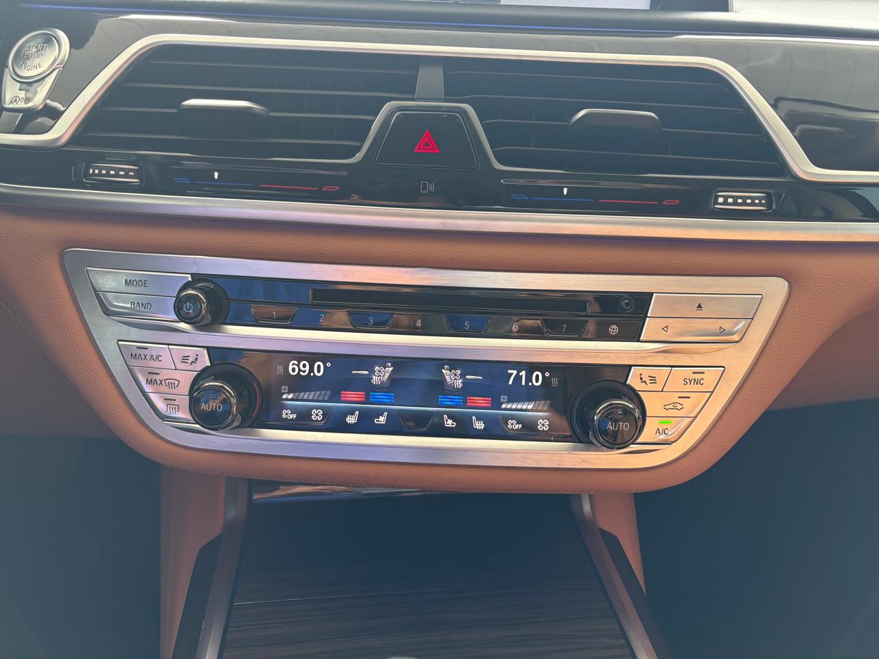 BMW 7-Series  2016