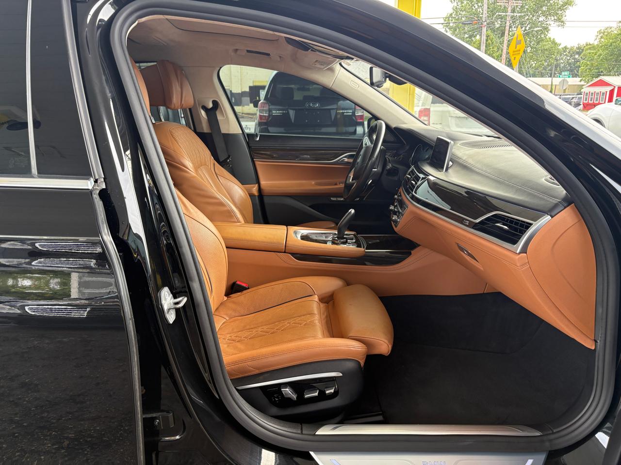 BMW 7-Series  2016