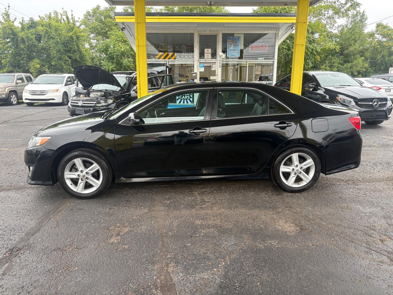 Toyota Camry  2014