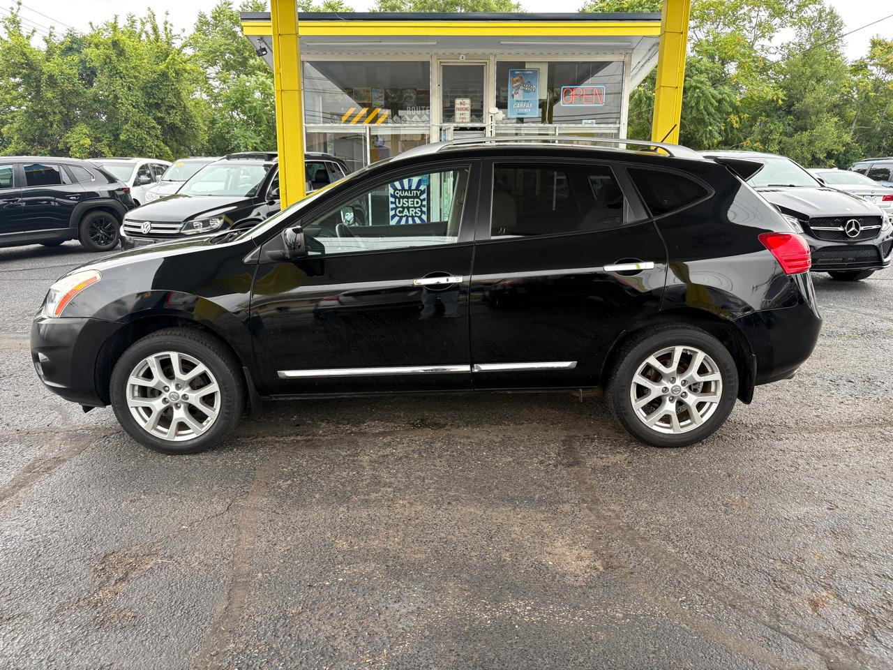 Nissan Rogue  2012