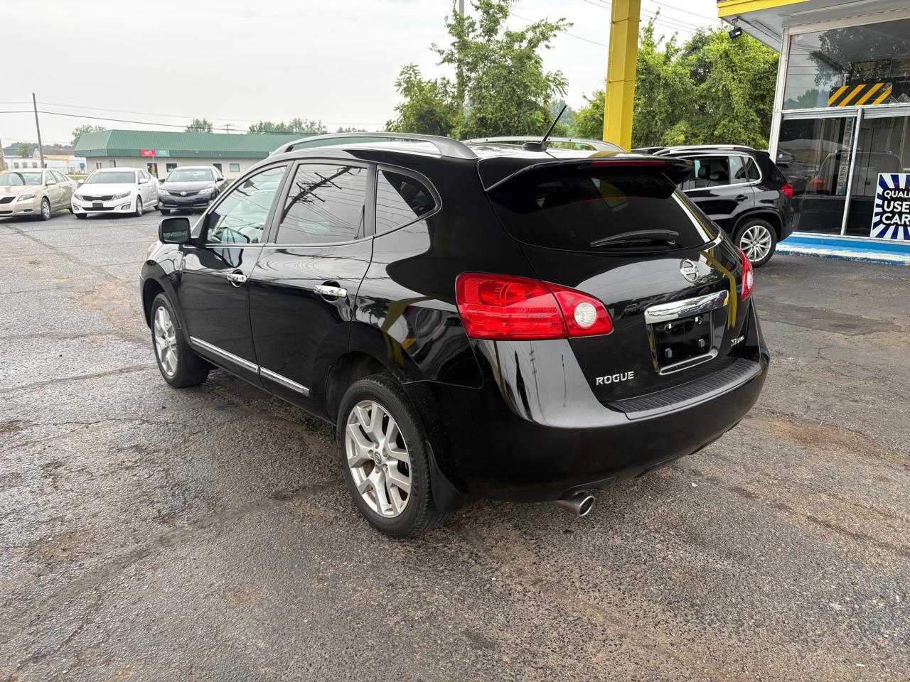 Nissan Rogue  2012