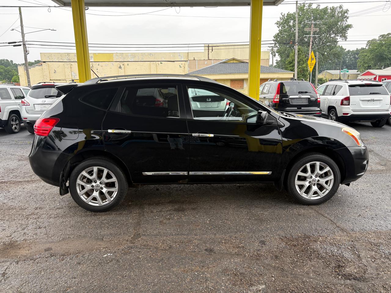 Nissan Rogue  2012