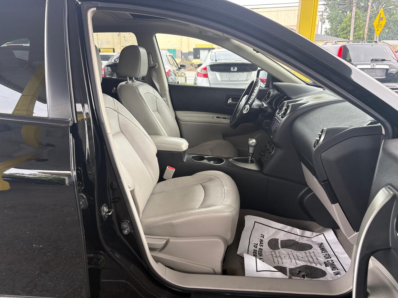 Nissan Rogue  2012