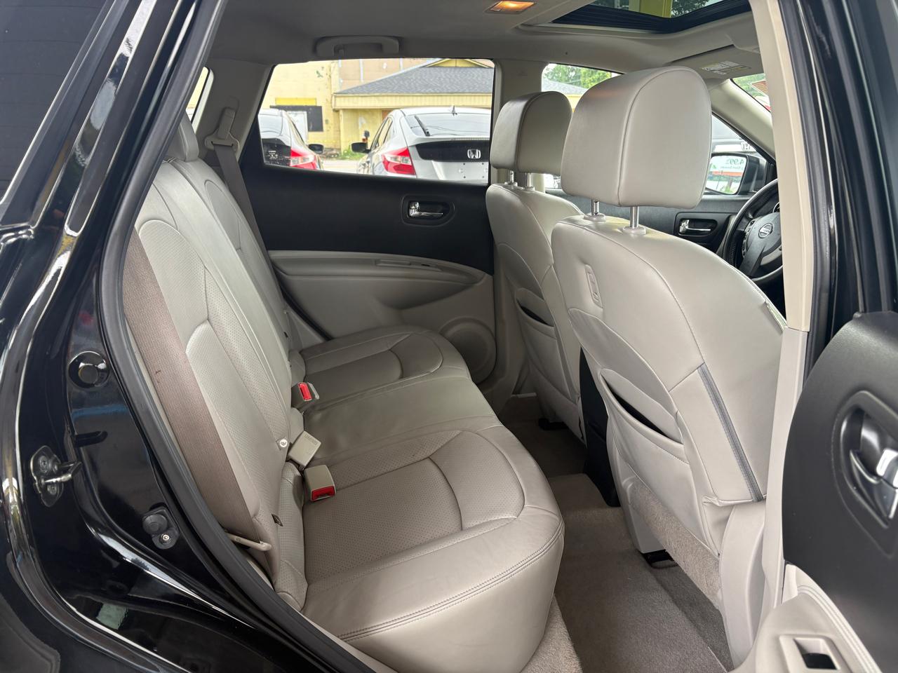 Nissan Rogue  2012