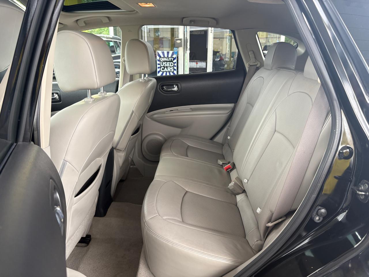 Nissan Rogue  2012