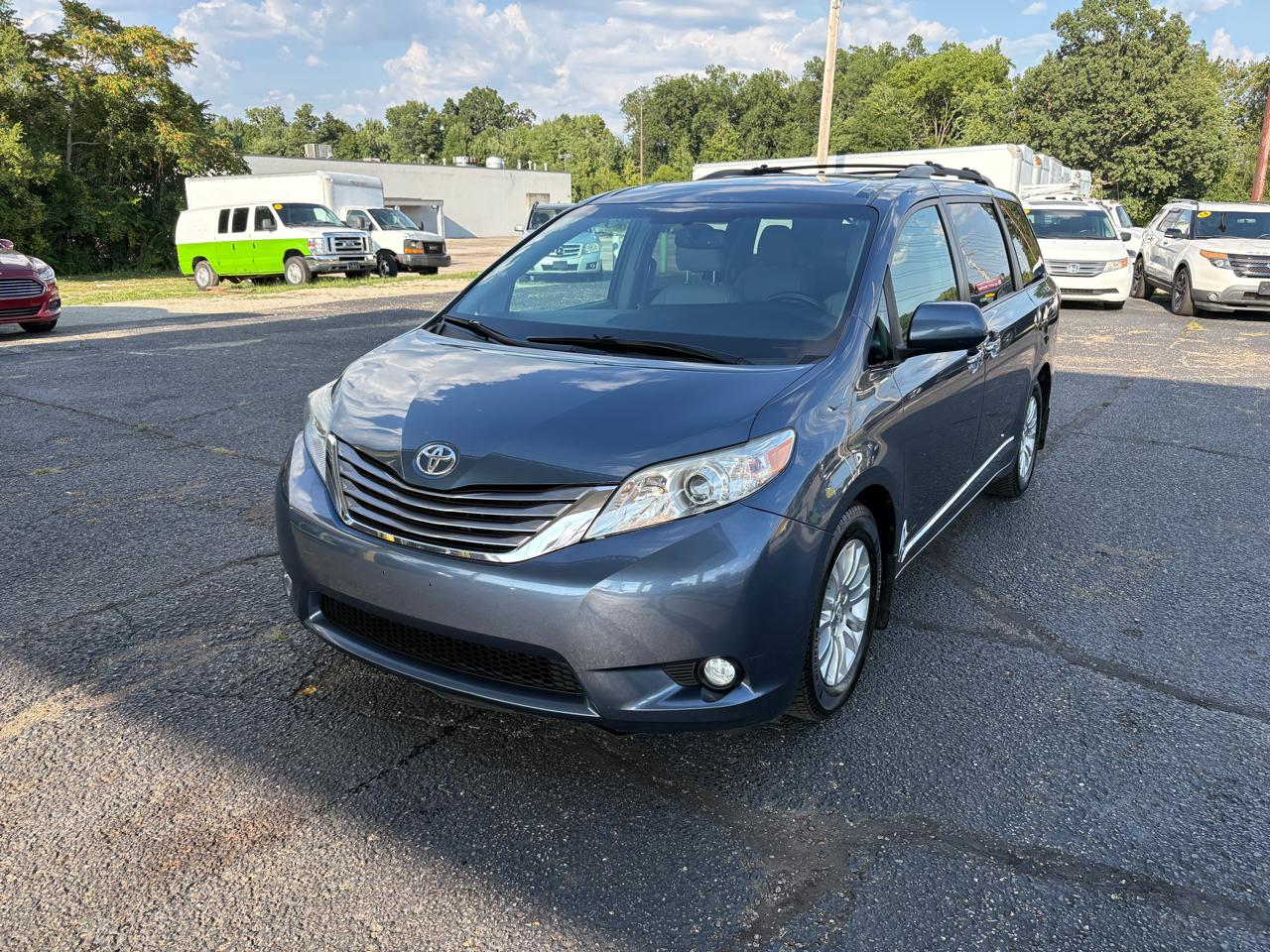 Toyota Sienna  2015