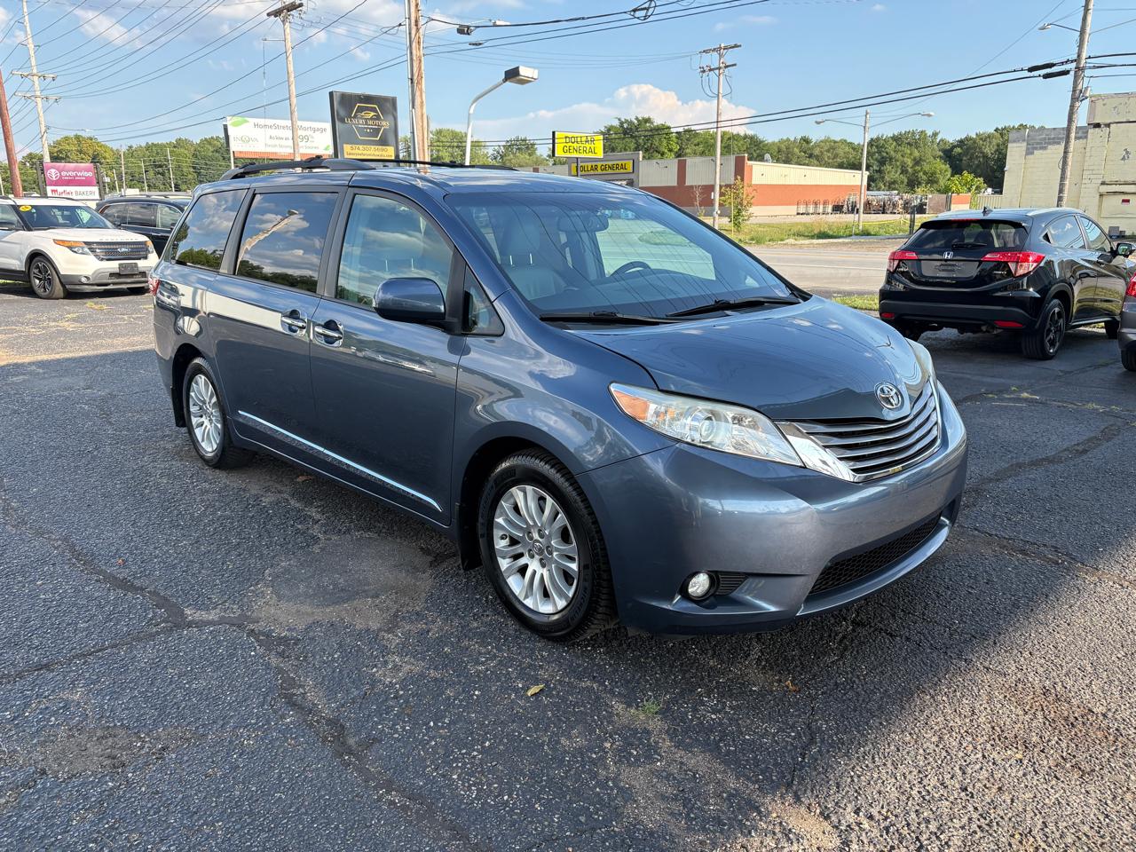 Toyota Sienna  2015
