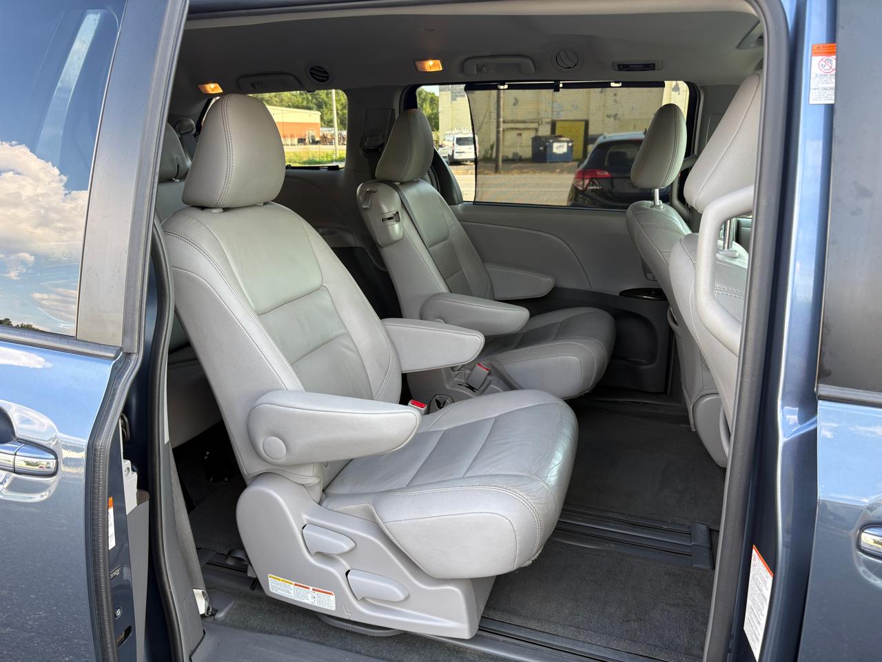 Toyota Sienna  2015