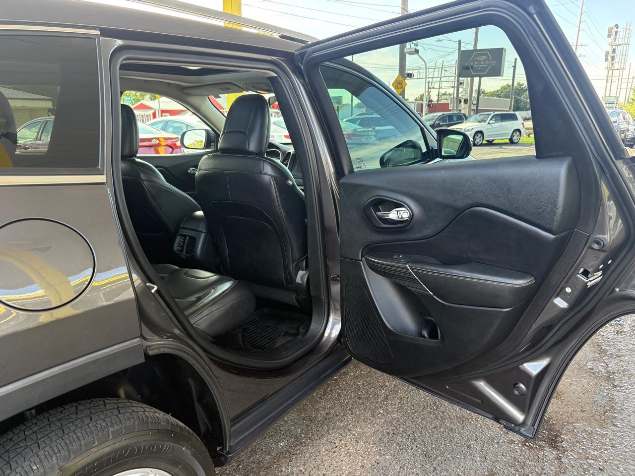 Jeep Cherokee  2015