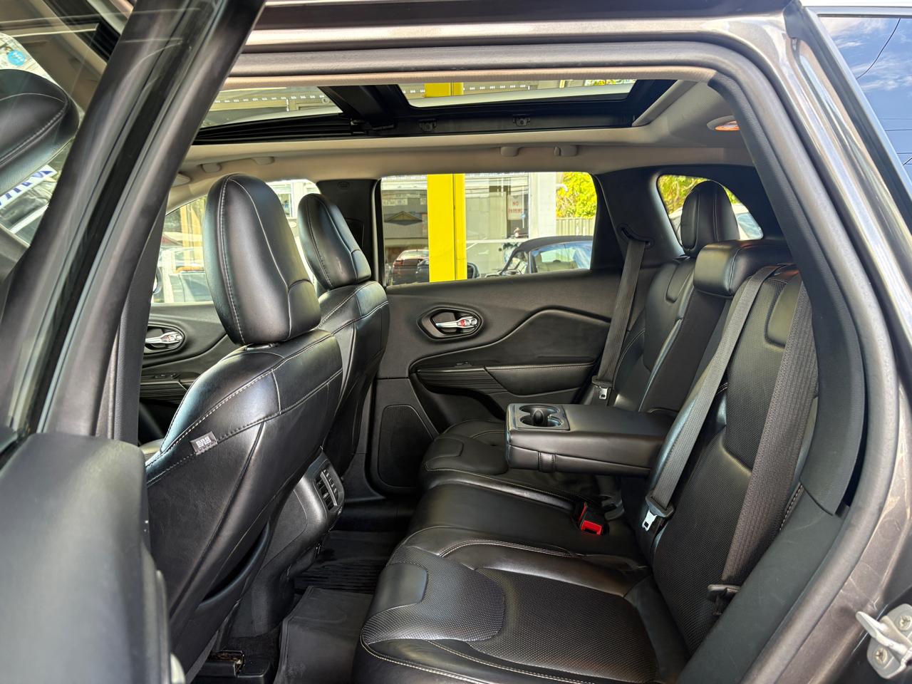 Jeep Cherokee  2015