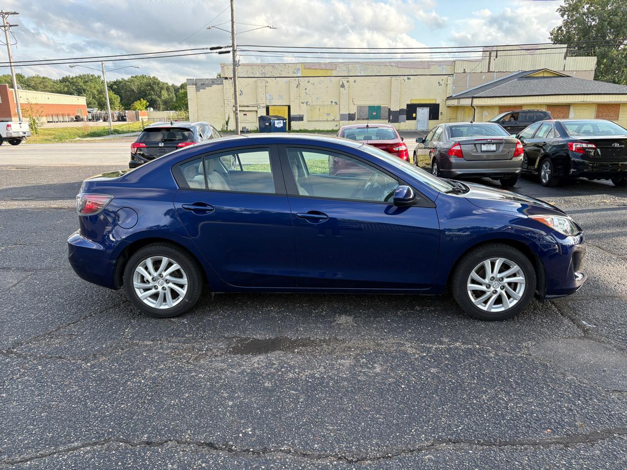 Mazda MAZDA3  2012