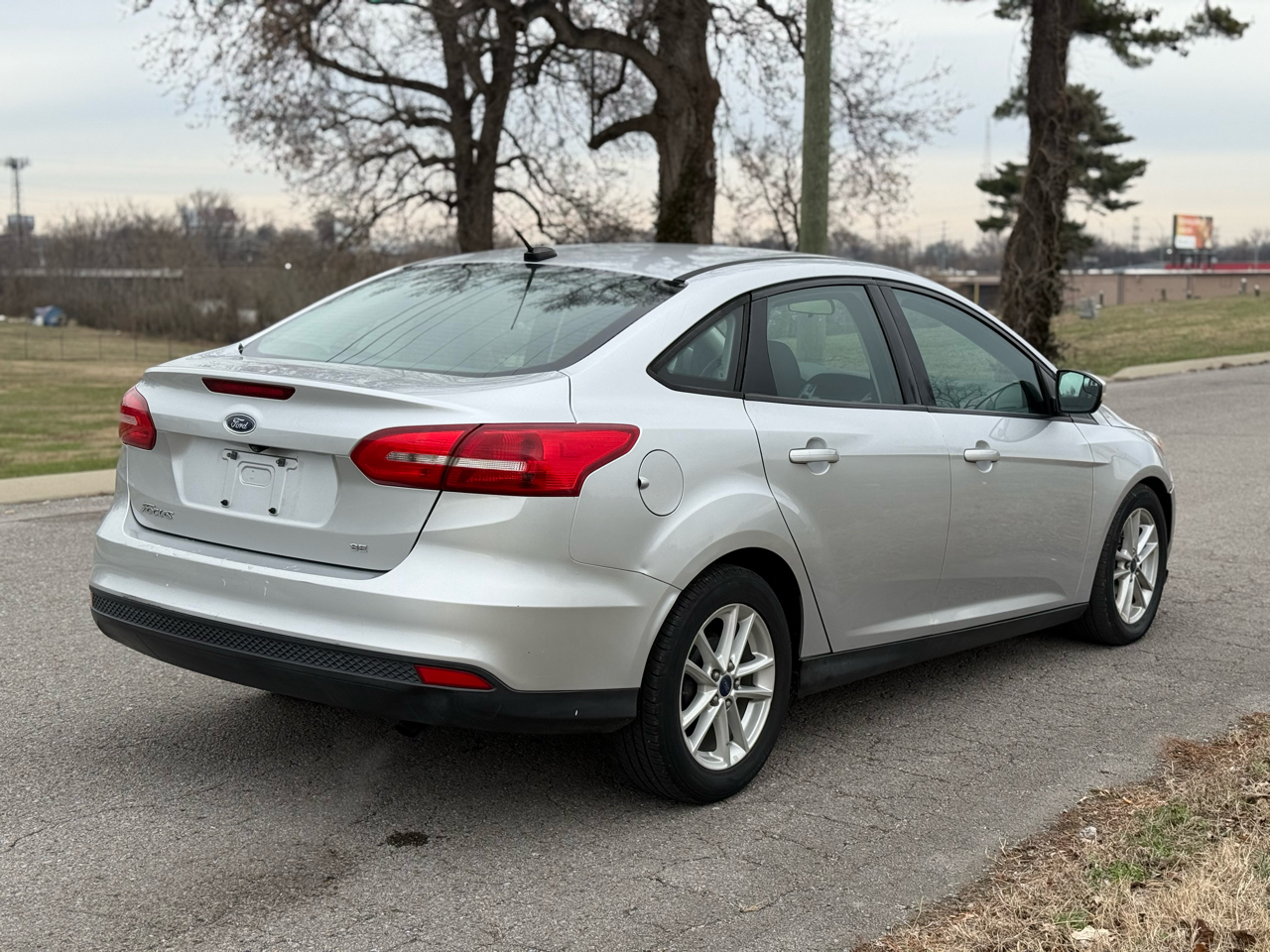Ford Focus SE Sedan 2016