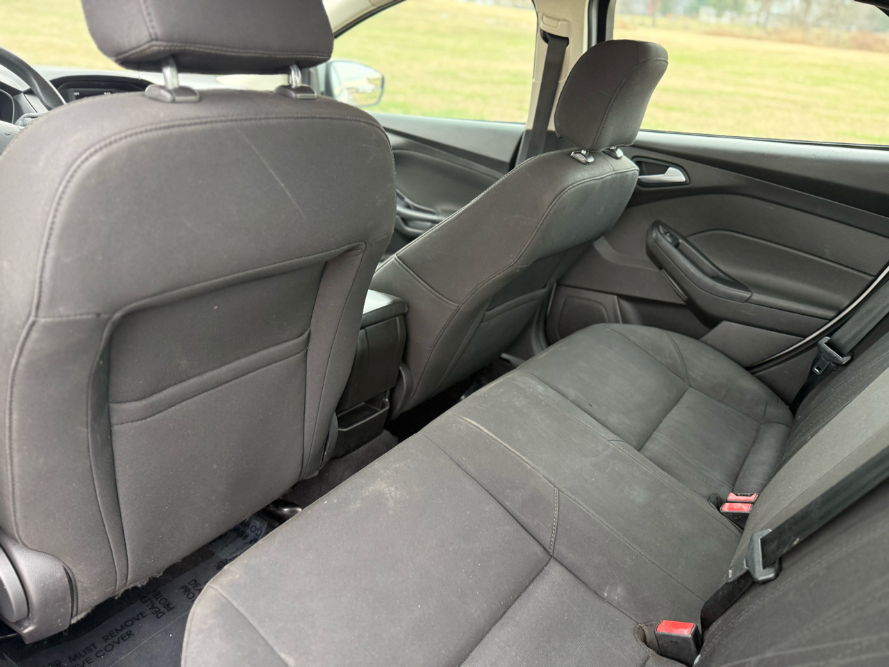 Ford Focus SE Sedan 2016