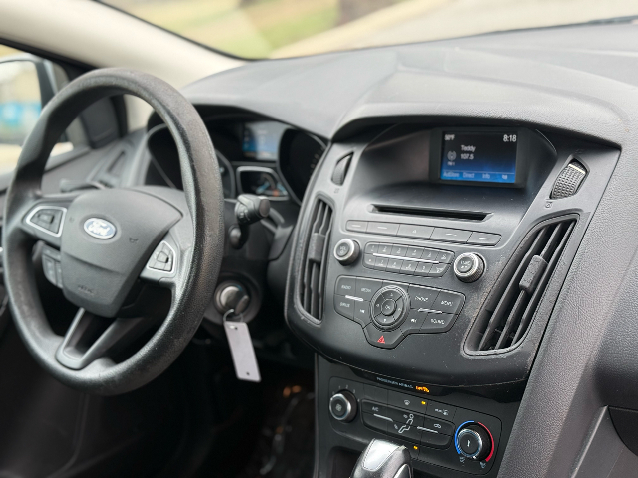 Ford Focus SE Sedan 2016