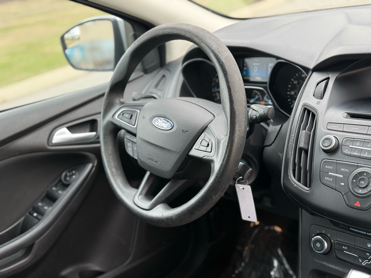 Ford Focus SE Sedan 2016