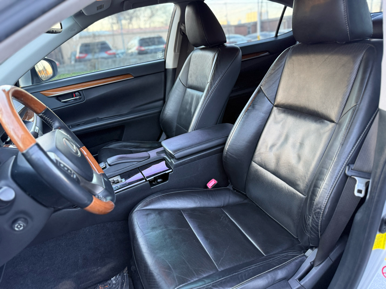 Lexus ES 300h Sedan 2014