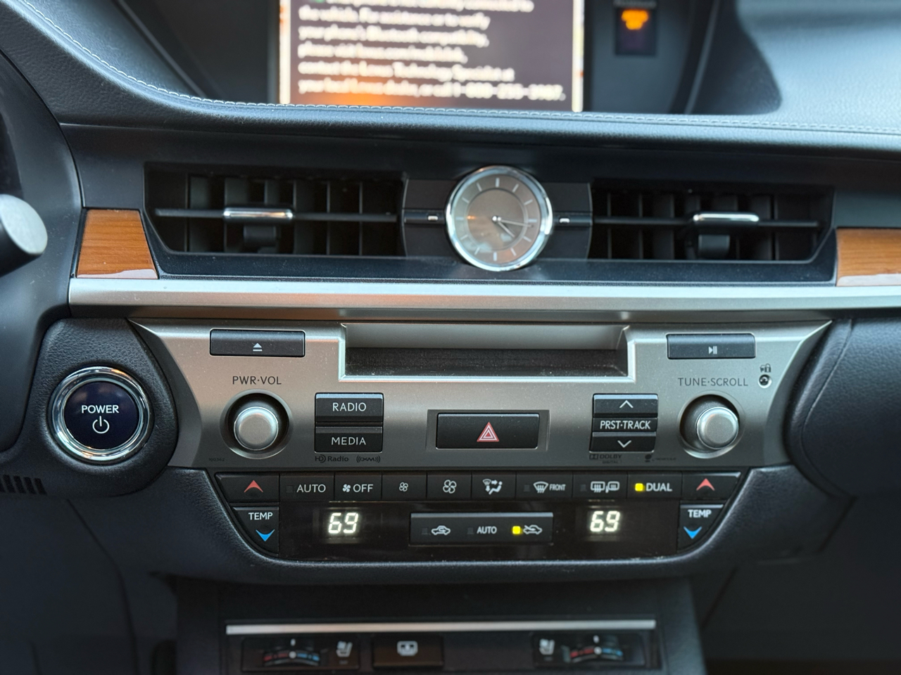 Lexus ES 300h Sedan 2014